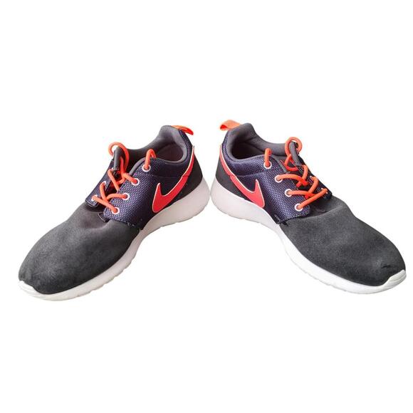 Nike Roshe Run Sneakers - Stylish Comfort Youth 5Y - Picture 5 of 8